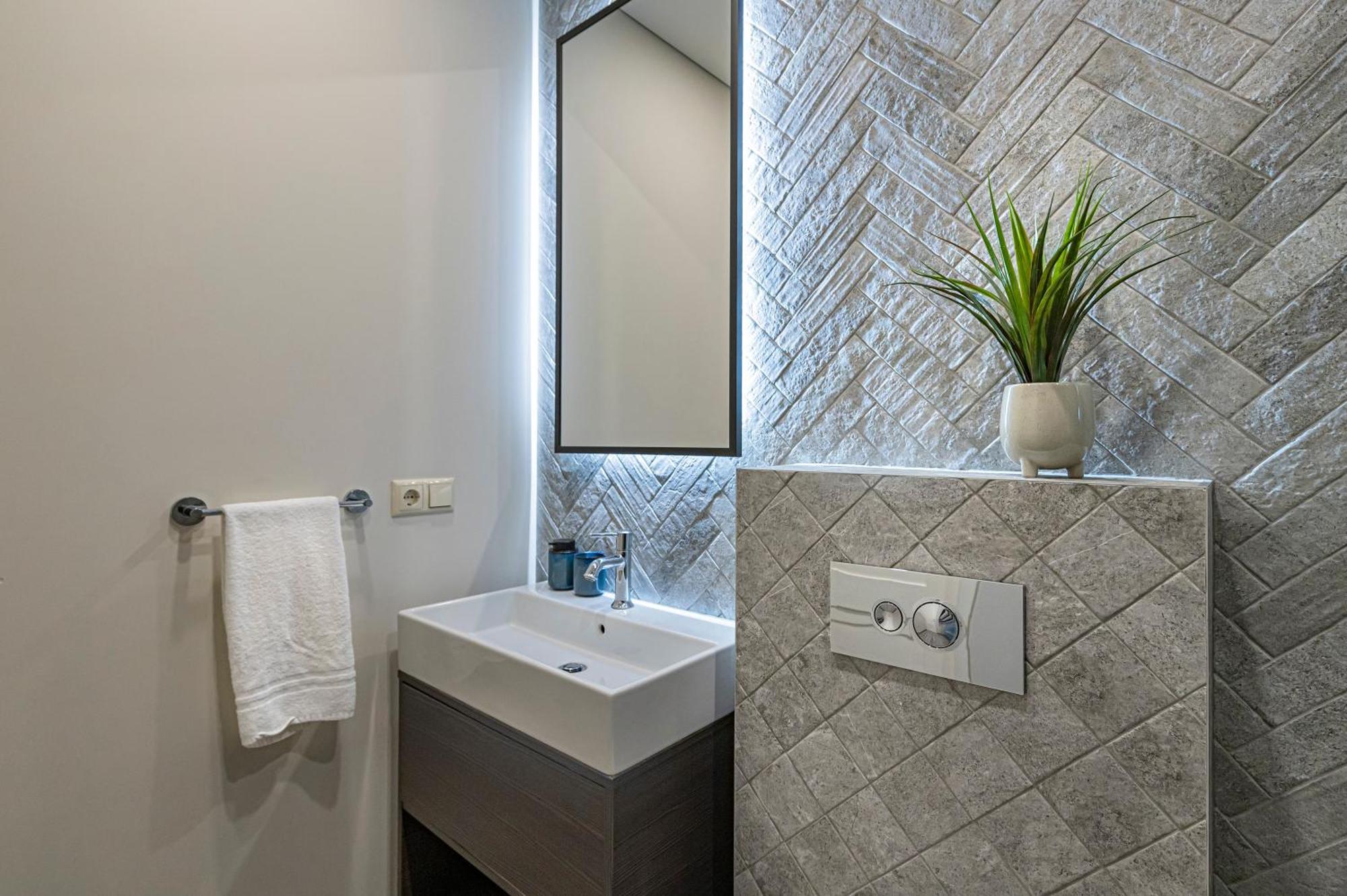 Brand New Studio In Old Town By Hostlovers Kaunas Buitenkant foto